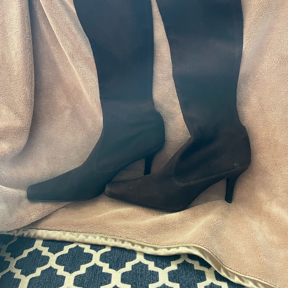 Stuart Weitzman brown used boots.